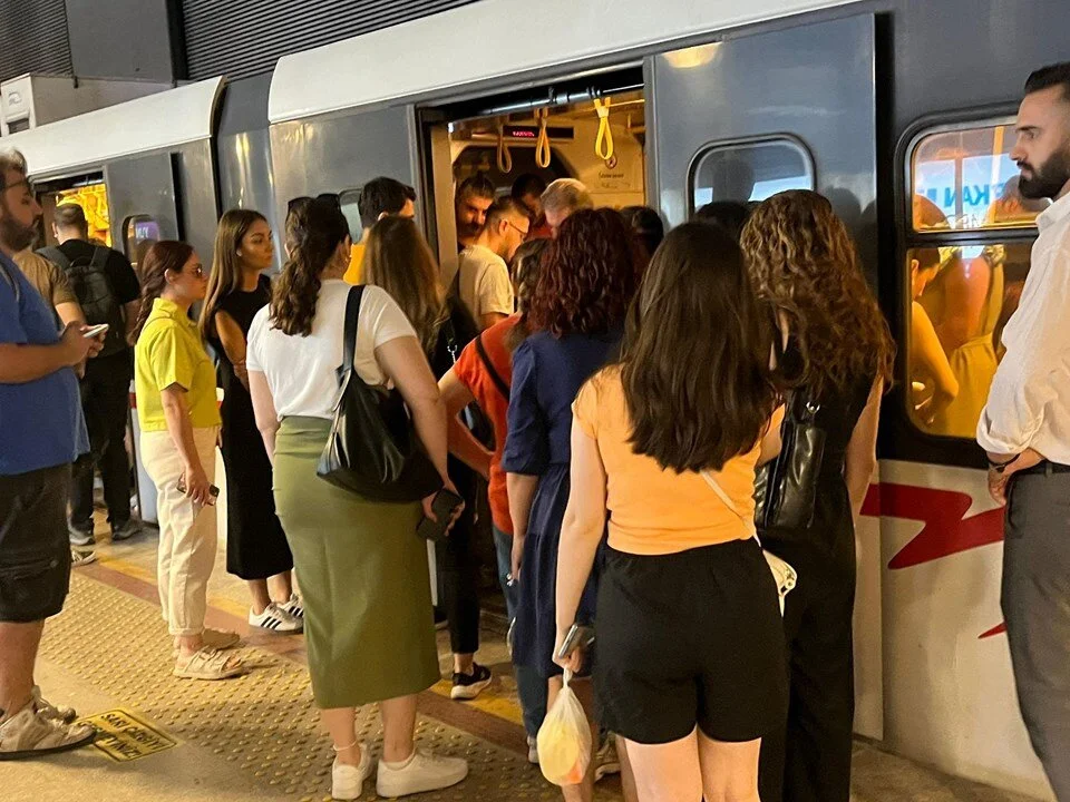 Grev Bitti: İZBAN Seferleri Yeniden Başladı